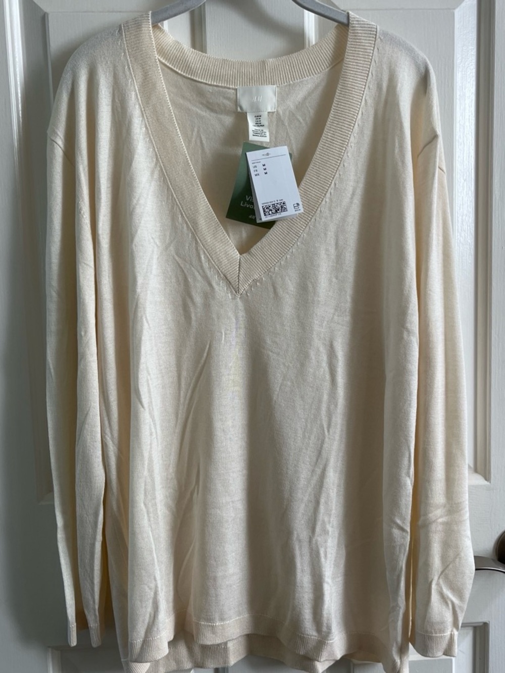 H&M Men's V-Neck Sweater in Light Cream